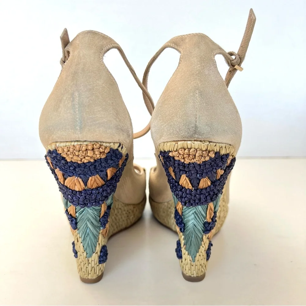 GUCCI Floral Embroidery Beige Suede Horsebit Ankle Strap Wedges Espadrilles Sz 8